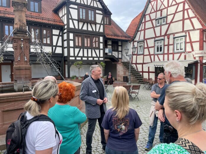 Rudi mit Gruppe Okt22(2)