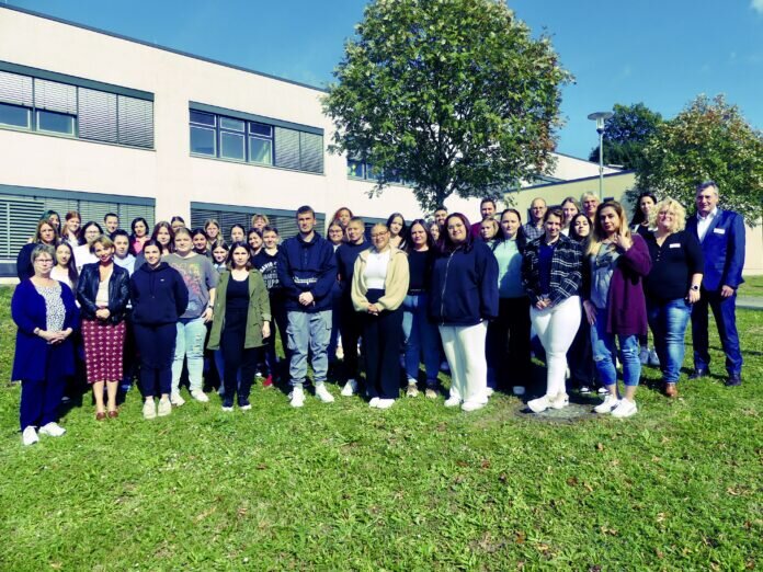 2023-10-25_PI-PFLEGESCHULEN_Ausbildungsstart_P1030391-X3