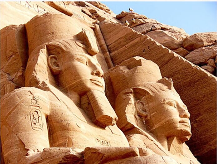 RamsesstatuenAbuSimbel
