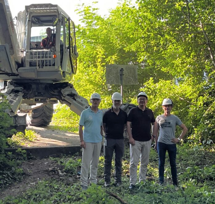 Gruppe_Spatenstich_Hammerwehr