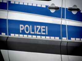 E-Scooter-Fahrerin flüchtet nach Crash