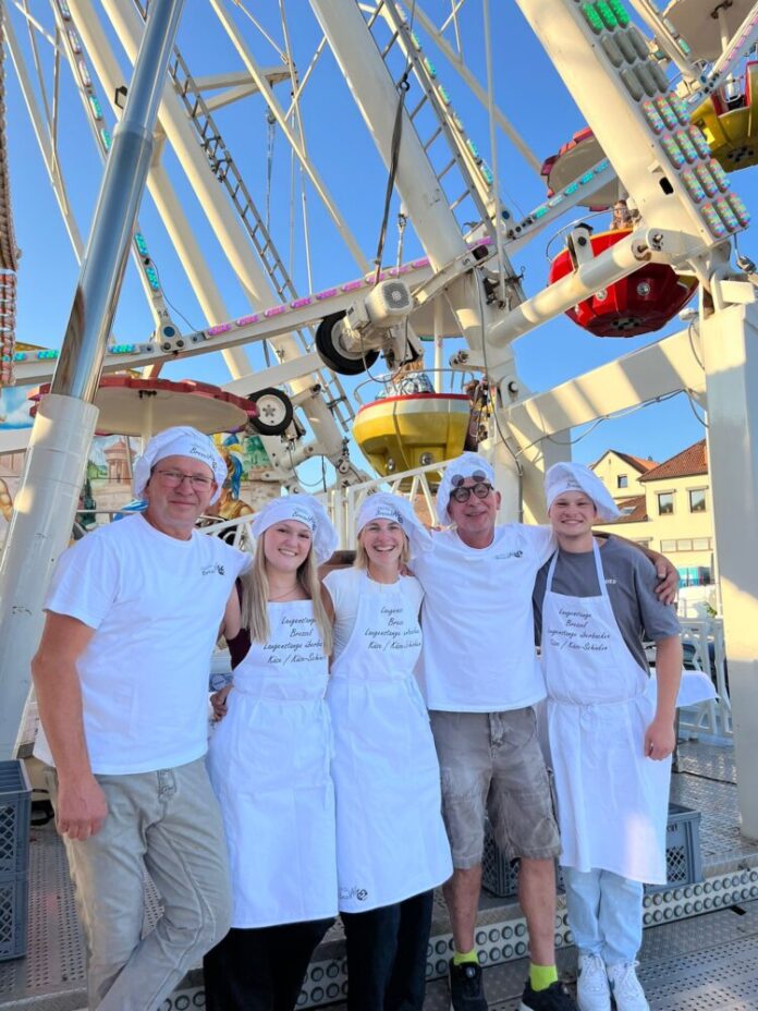Brotzeit im Riesenrad (2)