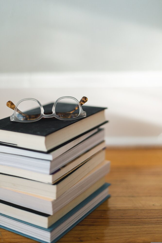 karishea-books-3733892