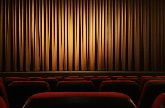 onkelglocke-movie-theater-4609877