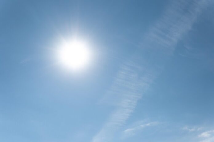 sun-rays-cloudy-sky (1)