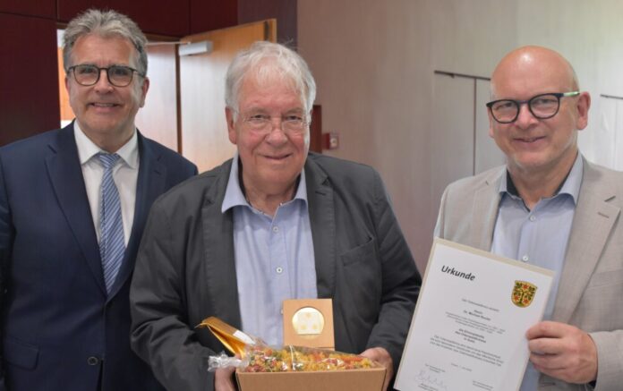 Ehrung Dr. Reuter