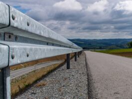 Unfallfahrer flüchtet nach Ausweichmanöver