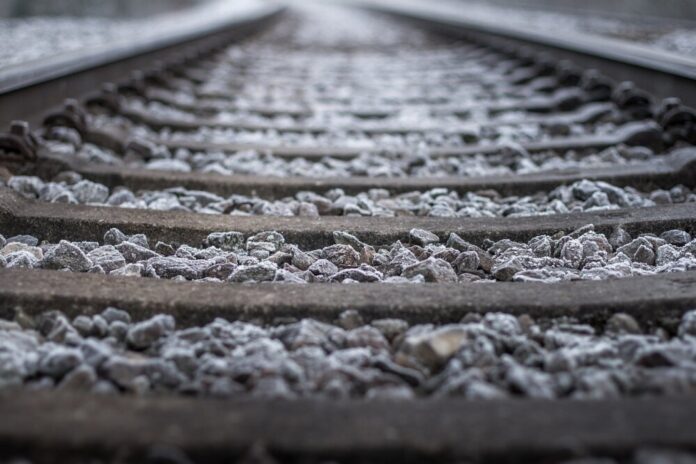 rails-1929043_1280
