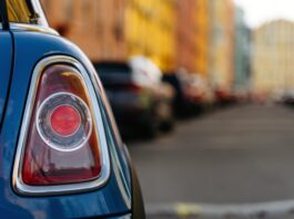 Parkrempler mit Fahrerflucht sorgt für Ärger