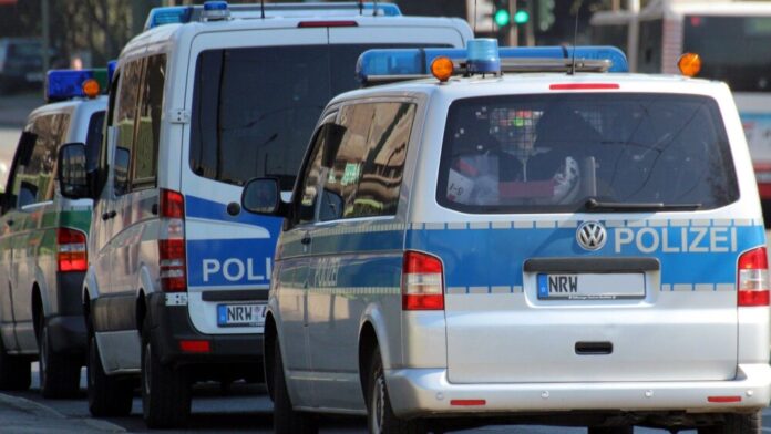 techline-police-2808324_1920