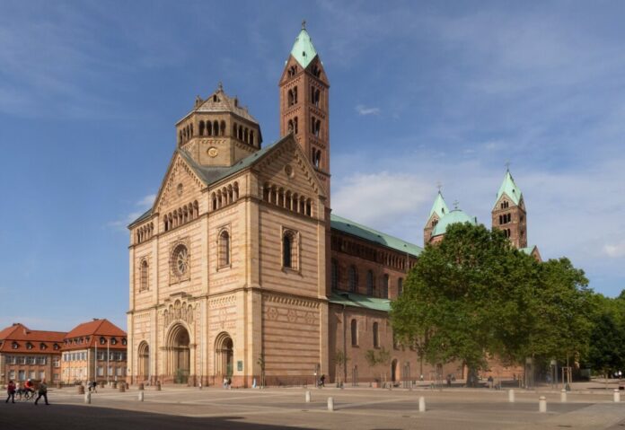 Speyer,_Speyerer_Dom_KDm_IMG_2147_2022-05-23_17.10