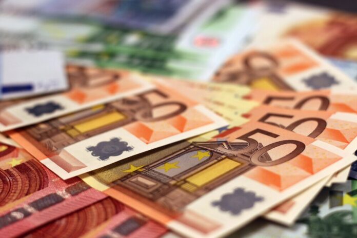 moerschy-money-1005477