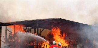 Brand einer Lagerhalle in Würzberg
