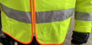 Berauscht, ohne Führerschein und illegal