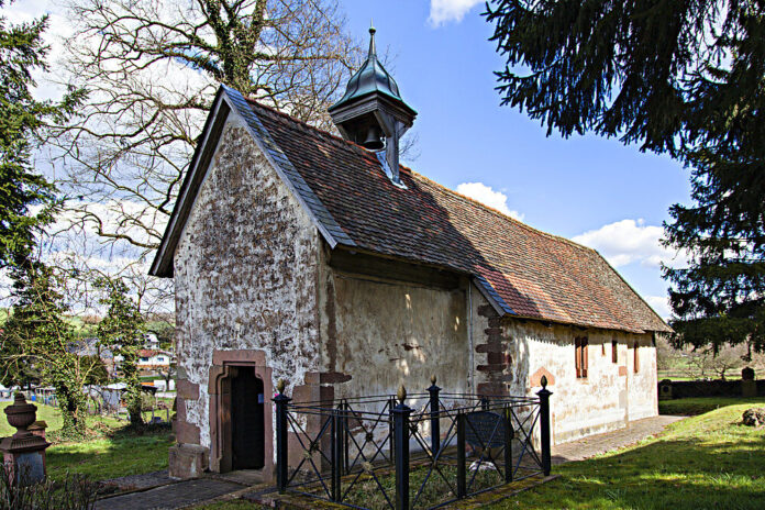 Friedhofskapelle_Bad_Koenig (1)