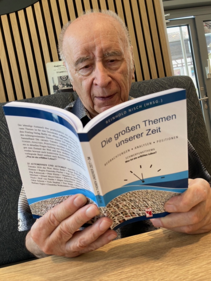Herunterladen (2)