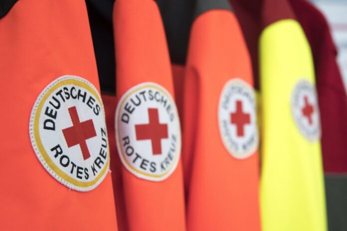 bhossfeld-german-red-cross-2823621_1920