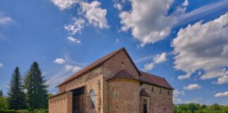 Einhardsbasilika in Steinbach erleben