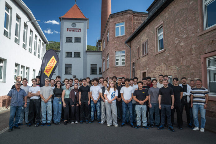 Gruppenfoto Azubis (1)