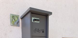 Neue E-Bike-Lademöglichkeit beim Bürgerhaus in Steinbach