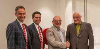 Sparkassenehrenzeichen für 25 Jahre Engagement: Michael Gänssle im Verwaltungsrat der Sparkasse Odenwaldkreis geehrt